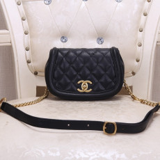 CHANEL 샤넬 크로스백 20x14x5cm