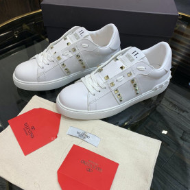 VALENTINO 발렌티노 락스터드 히든 스니커즈