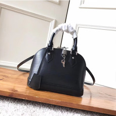 45위 LOUIS VUITTON 루이비통 알마 BB M40862