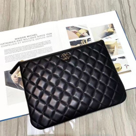 CHANEL 샤넬 클러치 28cm 램스킨 금장
