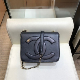 CHANEL 샤넬 CC LOGO MINI 숄더백 신상 AS10500