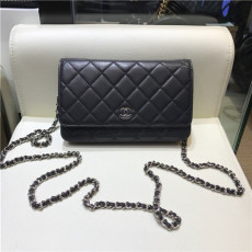 CHANEL 샤넬 WOC 램스킨 A33813신상