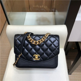 CHANEL 샤넬 미듐 플랩백 A0785 신상