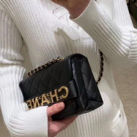 CHANEL 샤넬 레터링 플랩백 미니19CM AS88816-2 2020/신상