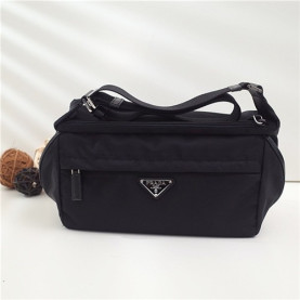 35위 PRADA 프라다 힙색 VA0994 VA0991