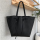 CELINE 셀린느 카바스 팬텀백 C8836 신상