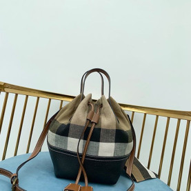 BURBERRY 버버리 캔버스 체크 토트&숄더백 신상 B30006