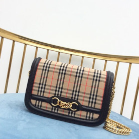 BURBERRY 버버리 체인숄더백 신상 B90009