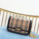 BURBERRY 버버리 체인숄더백 신상 B90009