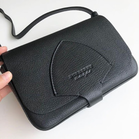 BURBERRY 버버리 숄더백 신상 B40011