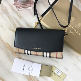 BURBERRY 버버리 체인숄더백 신상 B741892