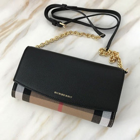 BURBERRY 버버리 체인숄더백 신상 B741892