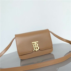 BURBERRY 버버리 TB 숄더백 신상 B770151