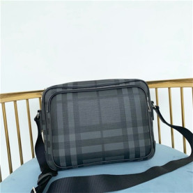 BURBERRY 버버리 남자 런던 메신져백 신상 B10059