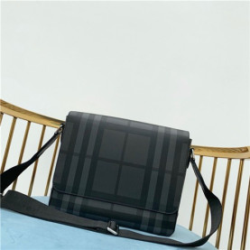 BURBERRY 버버리 남자 숄더백 신상 B10054