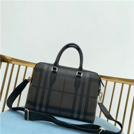 BURBERRY 버버리 남자 서류가방 신상 B10050