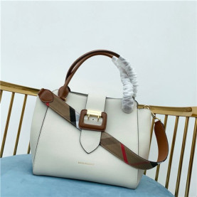 BURBERRY 버버리 더버클 토트&숄더백 신상 B108745-2