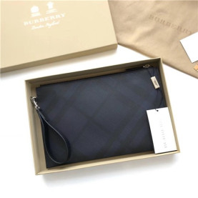 BURBERRY 버버리 클러치 B2010 신상
