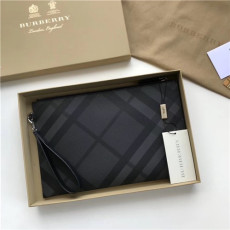 BURBERRY 버버리 클러치 B2010 신상