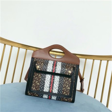 BURBERRY 버버리 TB 토트&숄더백 B8750 신상