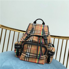 BURBERRY 버버리 남성용 빈티지 백팩 미듐 B8012 신상