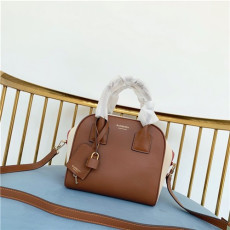 BURBERRY 버버리 큐브백 B5065-2신상