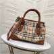 BURBERRY 버버리 HAYMARKET CHECK 숄더백 B92271-2 신상