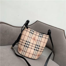 BURBERRY 버버리 버킷백 B1333-3 신상