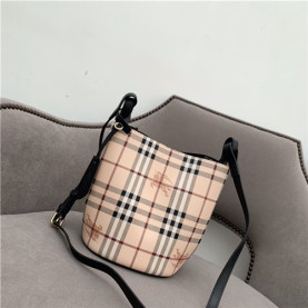 BURBERRY 버버리 버킷백 B1333-3 신상