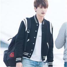 SAINT LAURENT 생로랑 백팩 신상 Y10889
