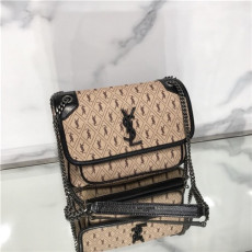SAINT LAURENT 생로랑 AIKI 숄더백 22CM Y533037 신상