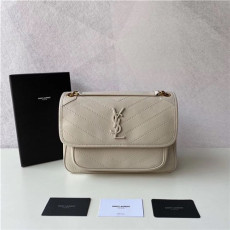 SAINT LAURENT 생로랑 NIKI 체인 숄더백 미듐 Y6980-2 2020신상