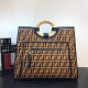FENDI 펜디 신상 쇼퍼백 44CM F36590
