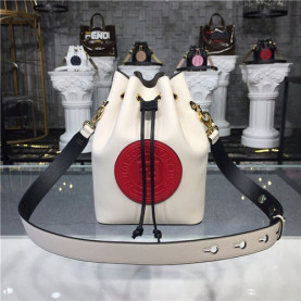 FENDI 펜디 몽트레저 미니 버킷백 신상 F90088-4