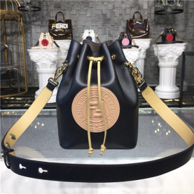 FENDI 펜디 몽트레저 미니 버킷백 신상 F90088-3