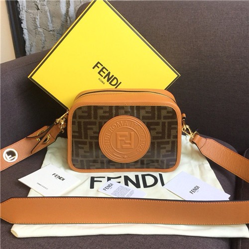 FENDI 펜디 카메라백 F2838 신상