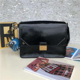 FENDI 펜디 KAN U  숄더백 F9991-1 신상