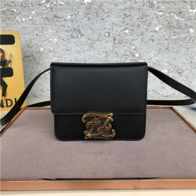 FENDI 펜디 캘리그라피 숄더백 F3818 신상