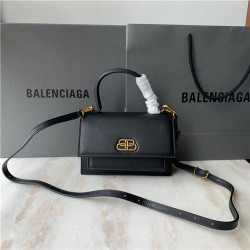 BALENCIAGA 발렌시아가 샤프 사첼백 XS 신상