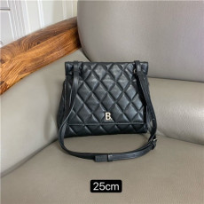 BALENCIAGA 발렌시아가 숄더백 B1687 2020/신상
