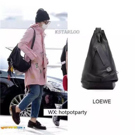 LOEWE 로에베 crossboby 지드래곤 백팩 L10801