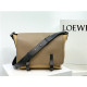 LOEWE 로에베 남성용 숄더백 L105088