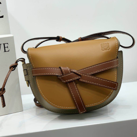 LOEWE 로에베 게이트백 L309100-3 신상 (연예인가방)