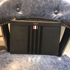 THOM BROWNE 톰브라운 클러치 TB300629 신상