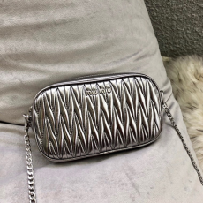MIUMIU 미우미우 힙색/숄더백 5BL005-2 2020/신상