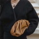 BOTTEGA VENETA 보테가베네타 버터카프 파우치백 라지 576227신상