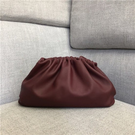 BOTTEGA VENETA 보테가베네타 버터카프 파우치백 라지 576227 신상