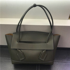 BOTTEGA VENETA 보테가베네타 아르코  BV2007 신상