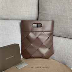 BOTTEGA VENETA 보테가베네타 토트백 BV110520 신상