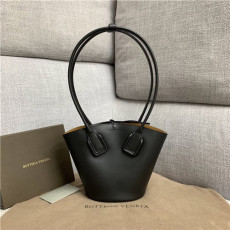 BOTTEGA VENETA 보테가베네타 바스켓 미니 토트백 87105-5신상
